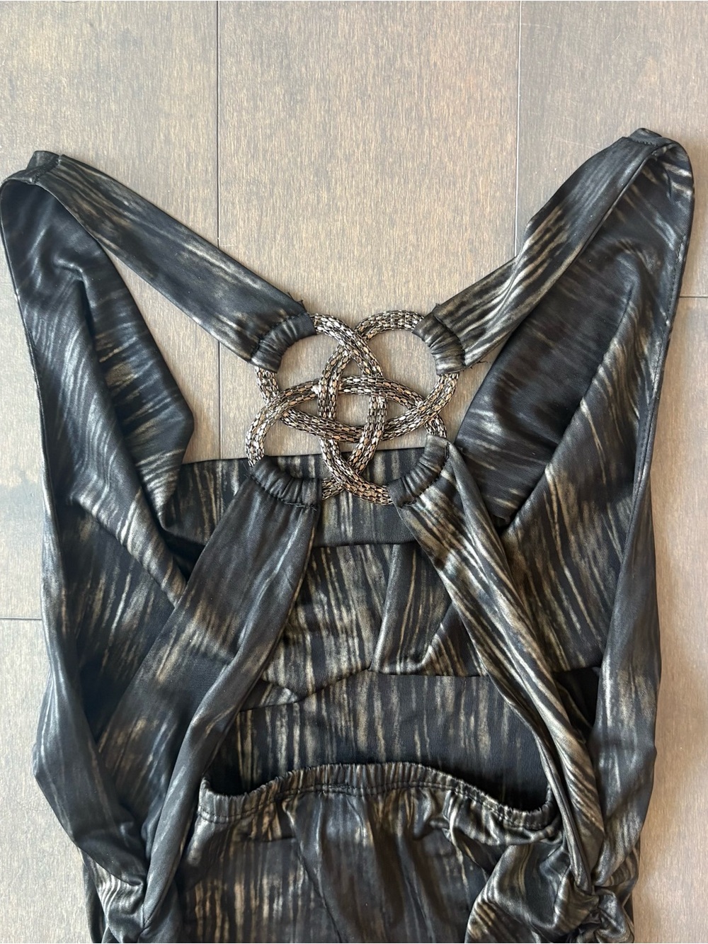 Metallic Sleveless Midi Party Dress with Back Ring - Picture 3 of 4